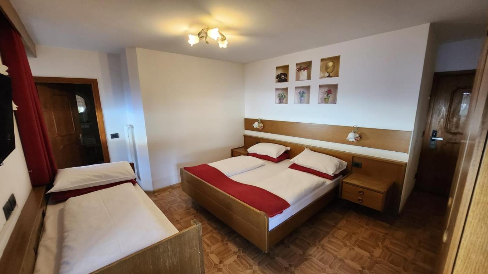 Inter Hotel B&B Vigo di Fassa Bilik gambar